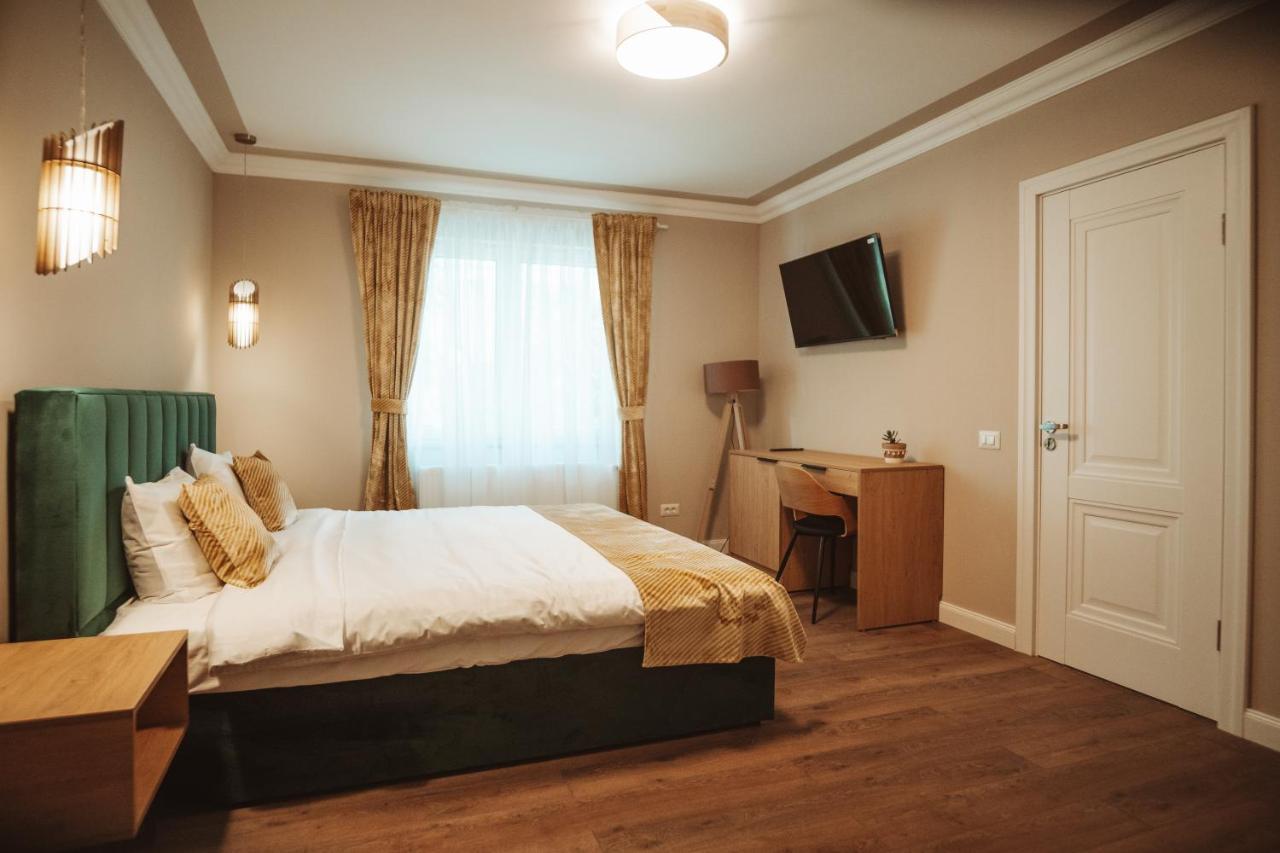 B59 Boutique Hotel Câmpulung Moldovenesc Eksteriør billede